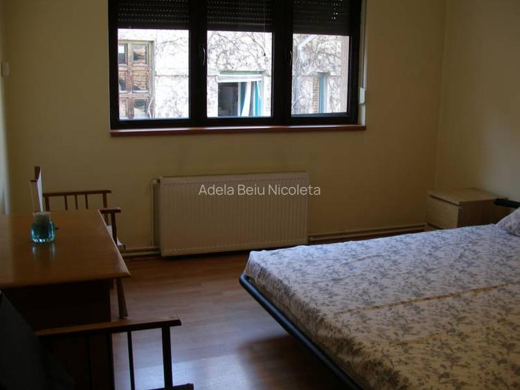 &Icirc;nchiriere apartament 4 camere - 4