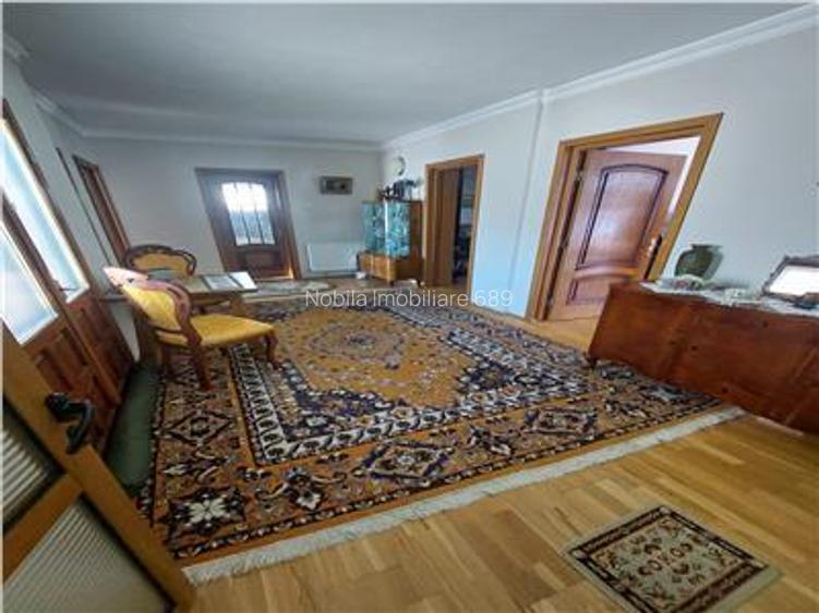 CASA DE FAMILIE in zona rezidentiala ultracentrala Onesti DE VANZARE - 10