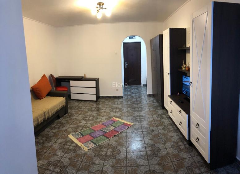 Garsoniera spatioasa pe strada Avrig, zona Obor - 2
