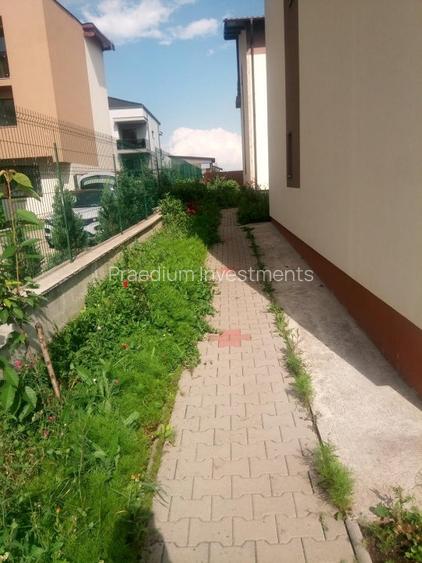 Triplex 5 camere in Europa, 119 mp utili, teren 220 mp - 6