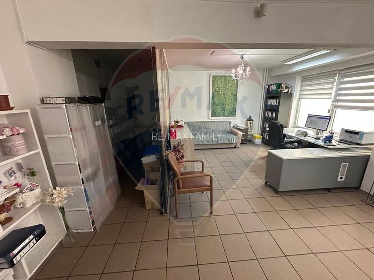 Spațiu de birouri de vânzare Bulevardul Ștefan cel Mare/ Rogerius - 9