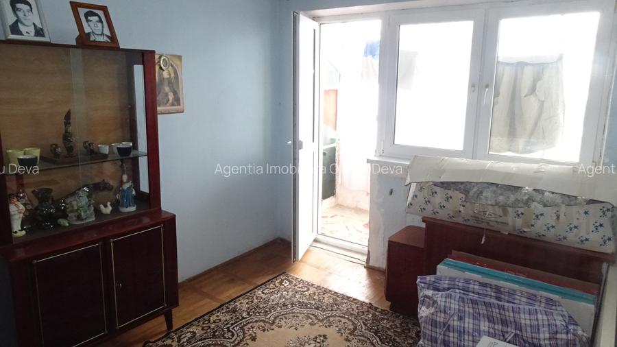 Vand apartament 2 camere in Deva, zona Gojdu, suprafata utila 46, 48 mp + balcon - 10