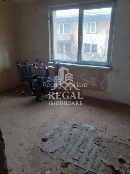 Apartament 2 camere de vânzare – Ghelari | Etaj 1/4 | 45 mp - 3