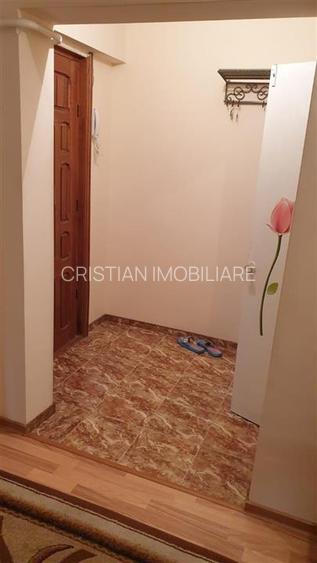 Ultracentra Calarasilor - Bariera 2 camere etaj 2, confort 1 decomandat Spatios, - 10