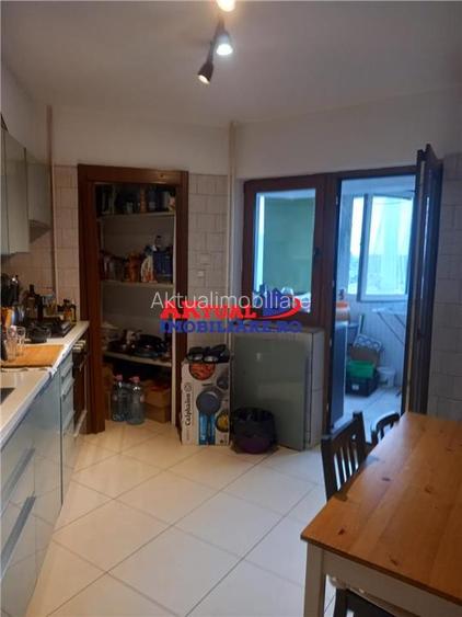 Vanzare Apartament 3cam.86mp ,an 1980-Titulescu colt cu Calea Grivitei - 11