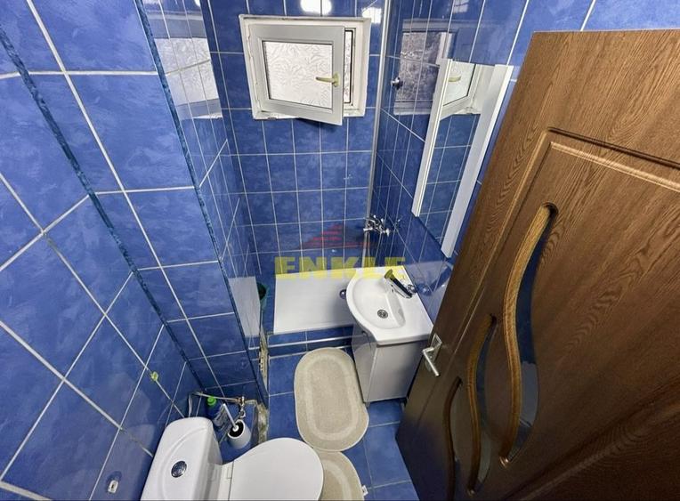 De vânzare apartament 3 camere – zona Primăverii