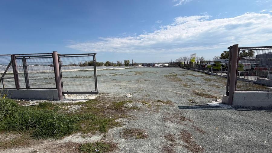 TEREN PRETABIL ACTIVITATI COMERCIALE ,DESCHIDERE LA SOSEAUA TULCEI