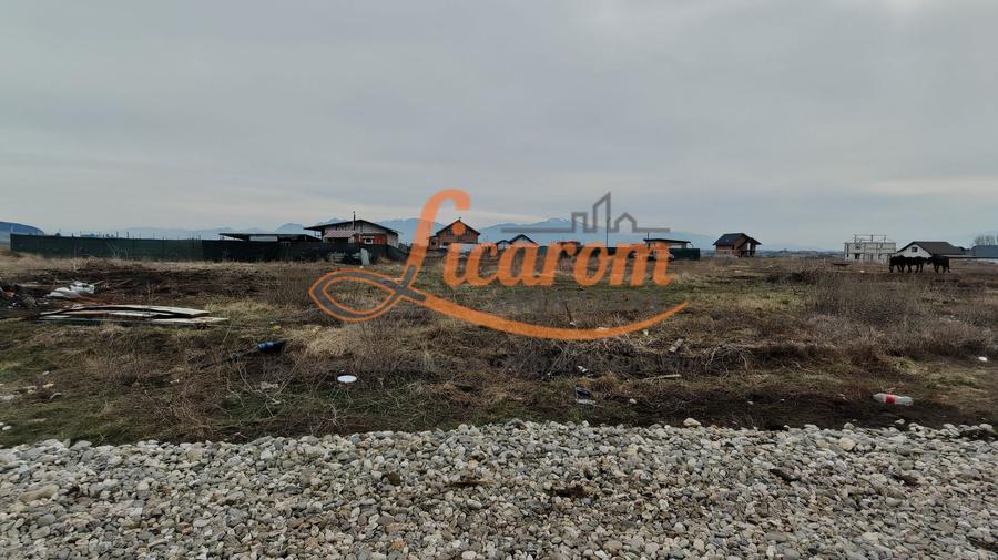 Teren intravilan in suprafata de 644 mp in Sanpetru pret 37000 euro