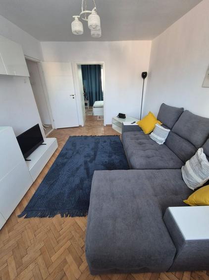 GARA APARTAMENT CU 2 CAMERE SEMI, MOBILAT UTILAT 47 MP PRET 89500 EURO