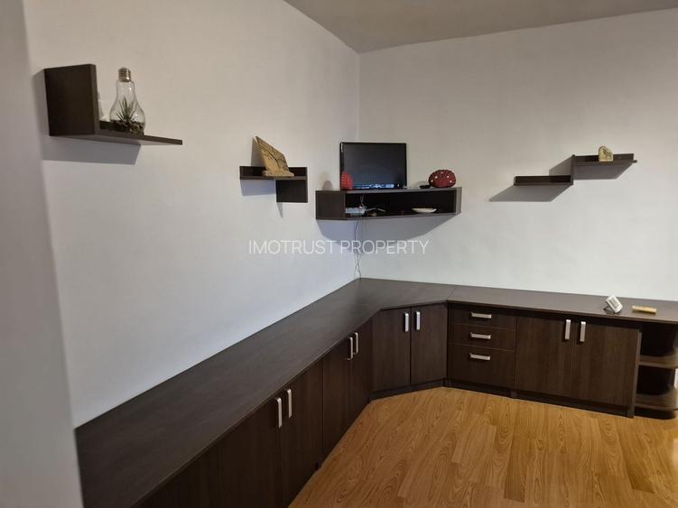 Apartament 4 ncamere de inchiriat, Micalaca - 3