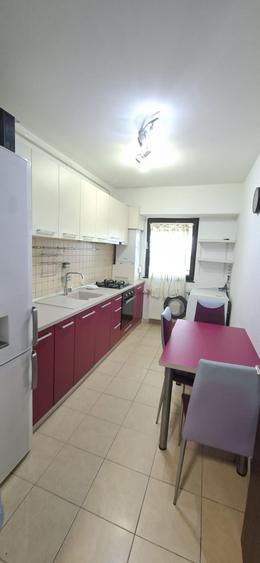 Bloc 2016 zona Unirii (Pod Serbanesti) - 2 camere decomandat mobilat si utilat