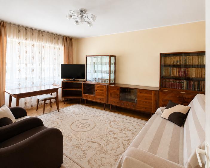 Vânzare Apartament 3 camere decomandat Lăpușneanu