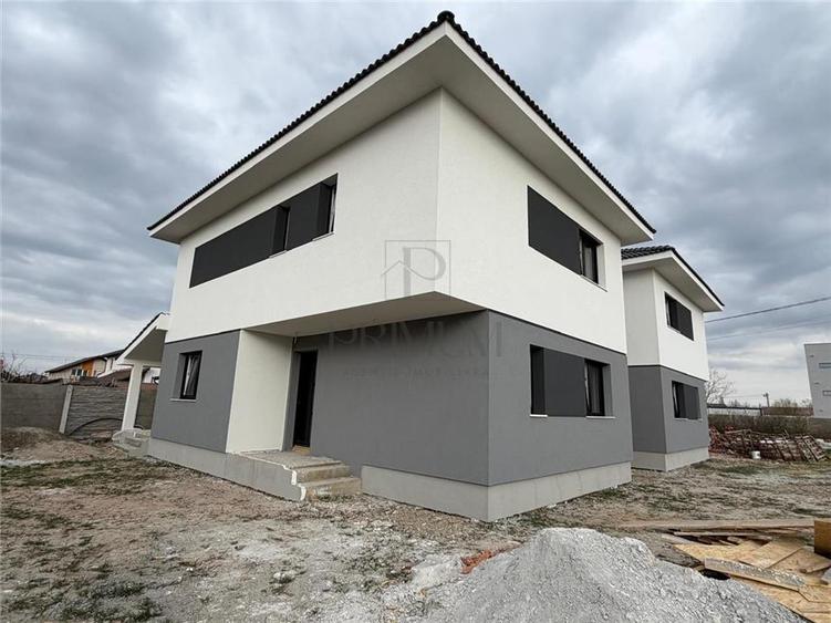Duplex la asfalt - separat prin camara - 5 camere