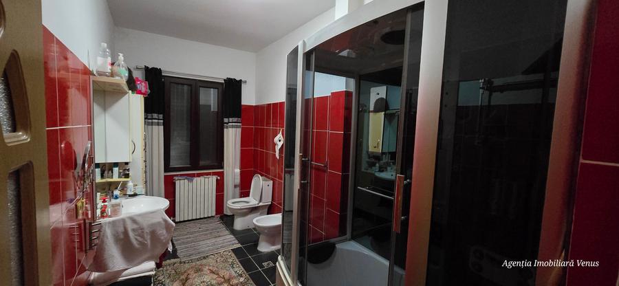 Casa cu etaj in Catamarasti Deal