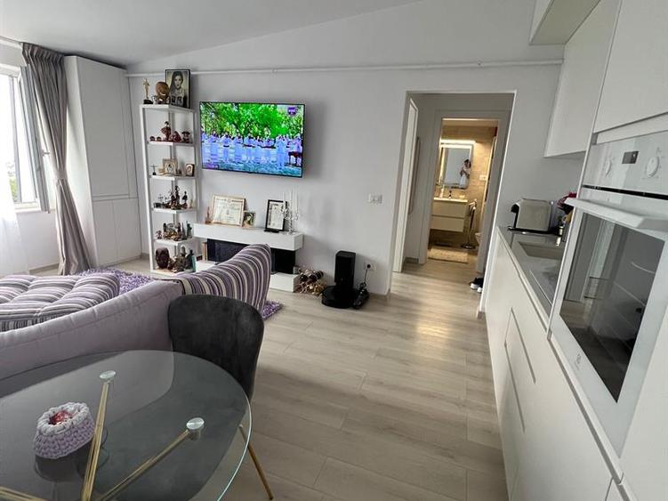 Apartament 2 camere, semidecomandat