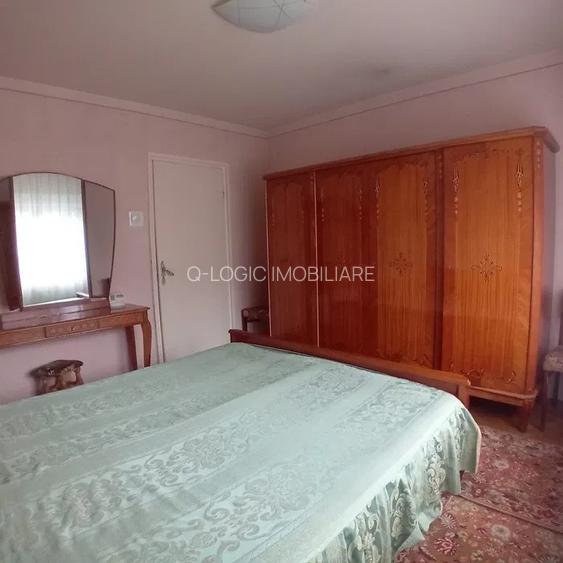 Apartament 3 camere liber la vanzare intrare Tractorul - 3