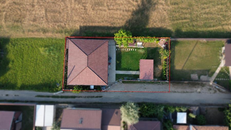 Casa in Darza (Buftea), carport, curte cocheta, utilata si mobilata
