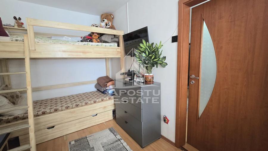 Apartament cu 2 camere de vanzare, etaj intermediar, zona Dacia