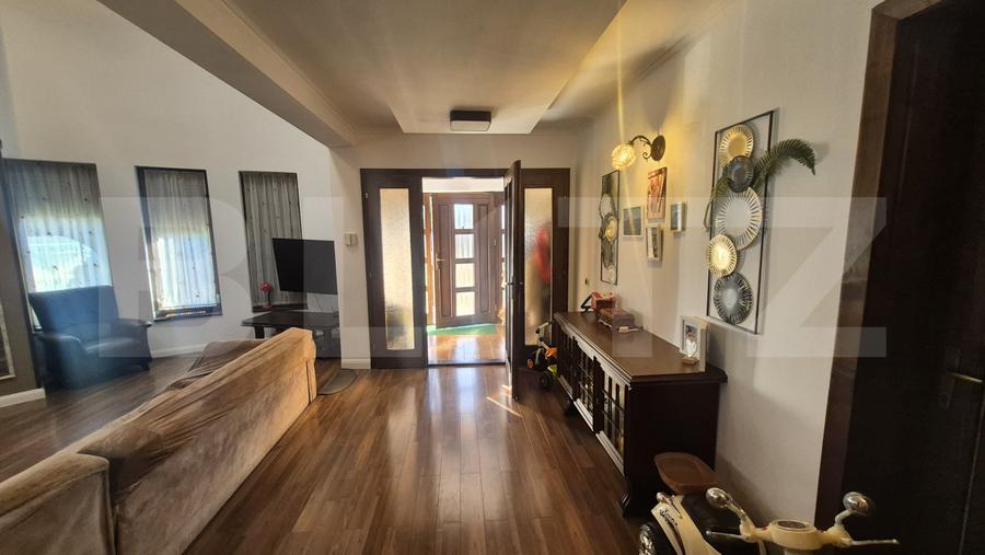 Casa de vanzare, 300 mp, teren 600 mp, zona Bercu Rosu
