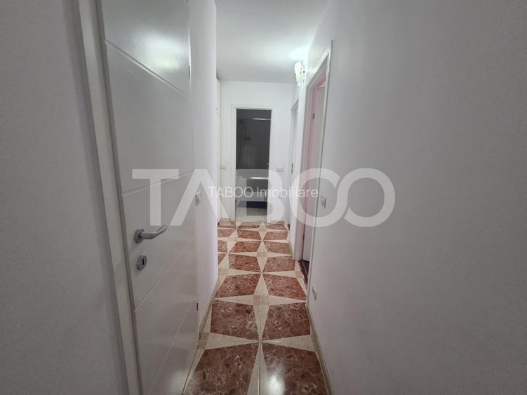 Apartament 3 camere decomnadat de vanzare 72 mp balcon 7 mp - 9