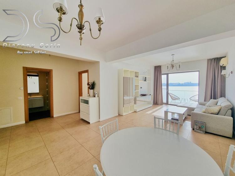 Interior minimalist, priveliste maximalista