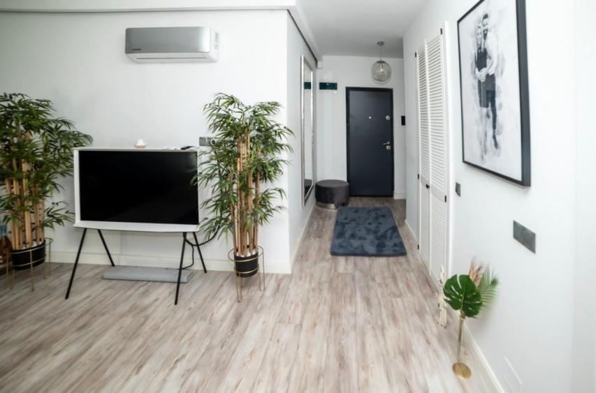 Apartament cu 3 camere, 60 mp, terasa, zona VIVO
