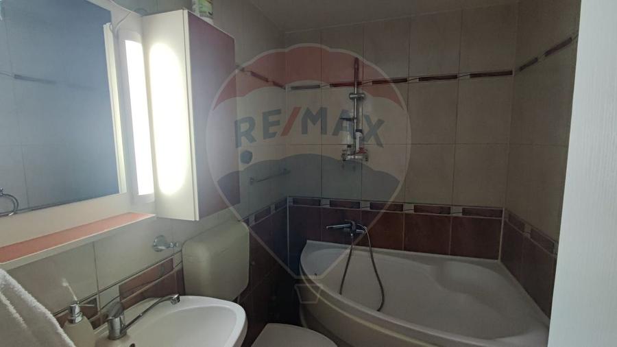 Apartament 3 camere de vanzare zona Calea Aradului