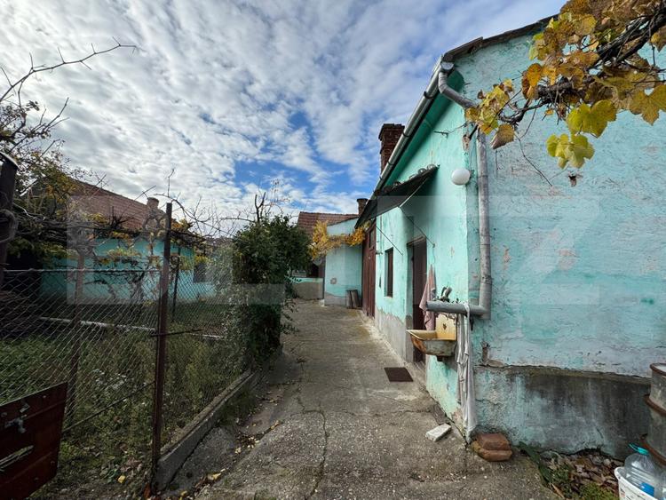 Casă săsească, 3 camere, 700 mp teren, Sebeș