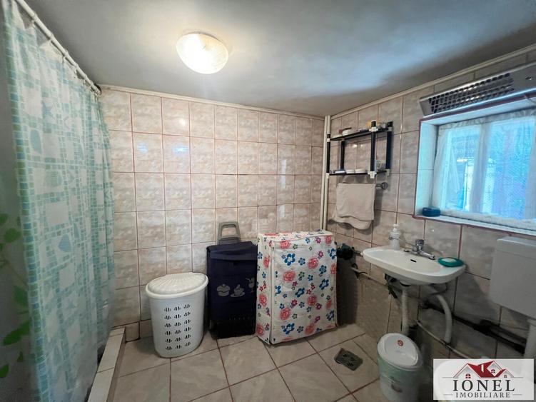 Vanzare casa in Ciugud 1800 mp teren