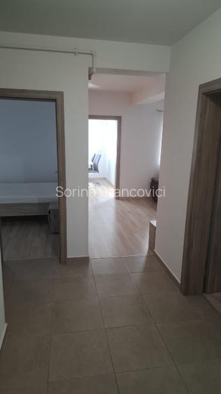 Proprietar, inchiriez apartament cu 3 camere si garaj - 3