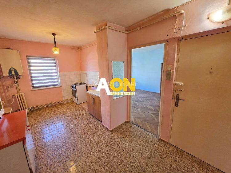 Apartament 2 camere, decomandat, etaj 2, Cetate, zona Kaufland - 3
