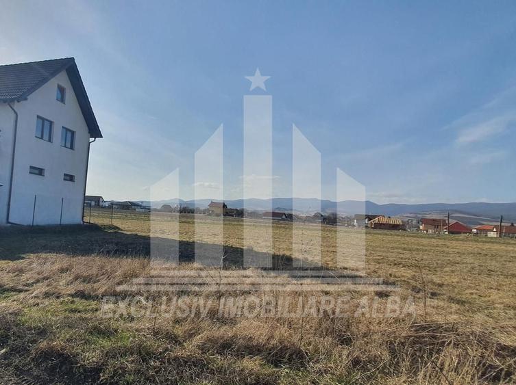 Teren intravilan | 1100 mp | 32 ml deschidere | Partos