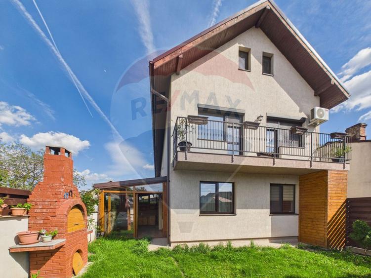 Casa in Dobroesti, curte proprie, mobilata, 7 min metrou Pantelimon