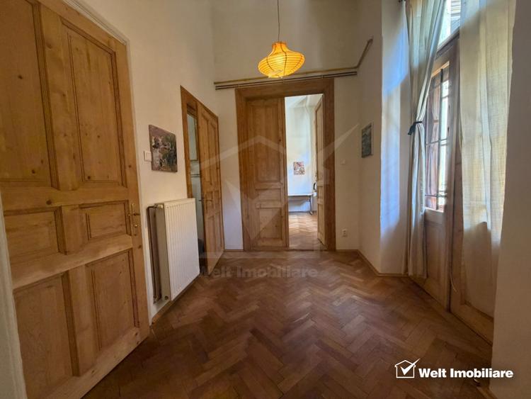 Apartament 2 camere, situat în zona centrală