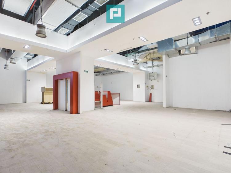 Spațiu comercial premium 220mp Agora Arad