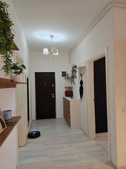Inchiriez Apartament 3 Camere