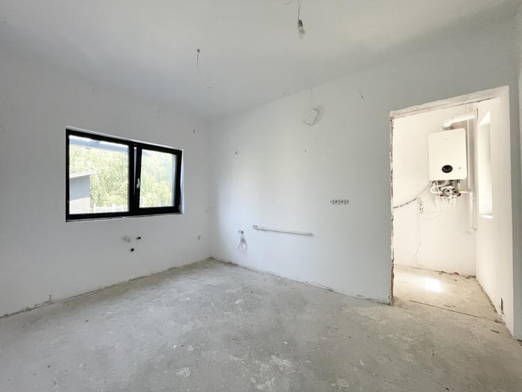 Duplex cu 5 camere despartit prin spatiu tehnic - Urseni