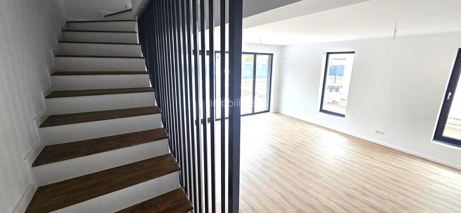 Vila 5 camere OTOPENI - 23 AUGUST, str.Mesteacanului, mutare rapida, 0%comion