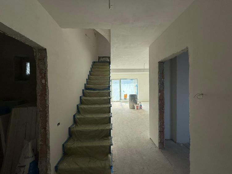 Casă individuală 4 camere – Prelungirea Ghencea, zona Mărgelelor