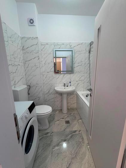 Inchiriere Garsoniera Decomandata Militari Residence Complex La Strada / Parcare