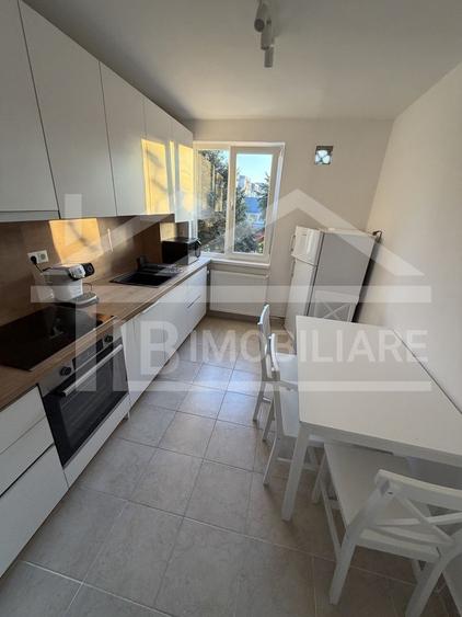 Apartament cu 2 camere, 50 mp, decomandat, Zona UMFST
