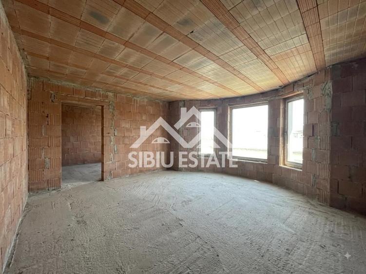 Casa Individuala in Sura Mare 5 camere,