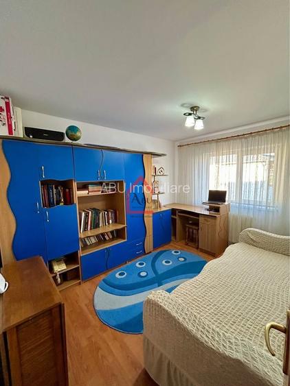 Apartament 4 camere de vânzare | Onești – Zona de Jos | 75 mp | 2 băi - 3