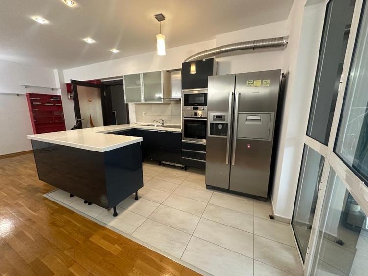 Apartament 4 Camere Calea Calarasilor | Centrala Imobil | Parcare |