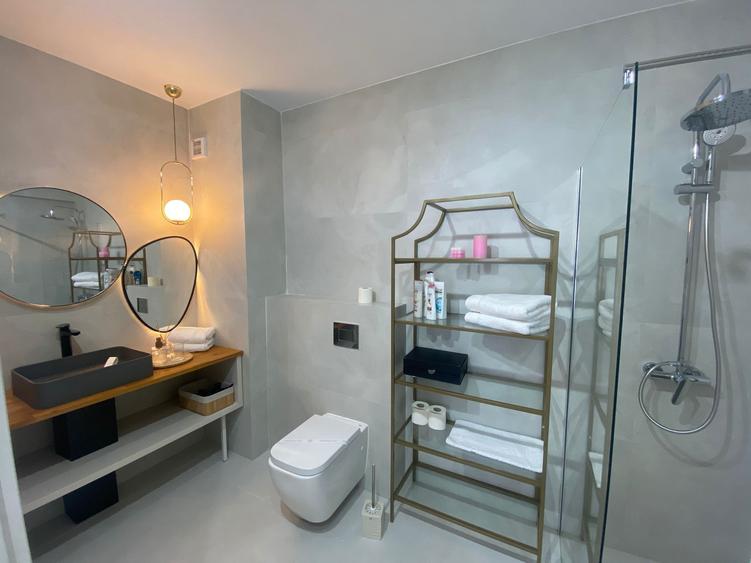 Apartament 4 camere de vanzare Tatarasi