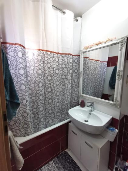 Apartament cu 3 camere de vanzare zona - Cetate | ETAJUL 3 | 65 mp utili.