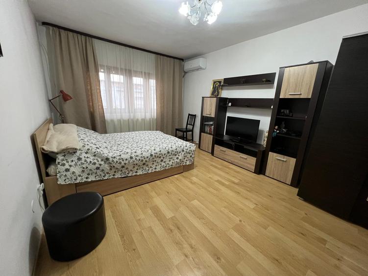 De vânzare – Apartament 2 camere, decomandat, 55 mp – 57500 € negociabil