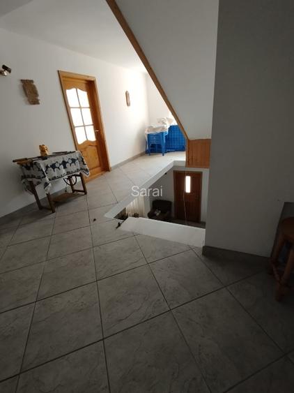 Casa mare +teren > 2000 m2     8dorm+ 3 bai - 6