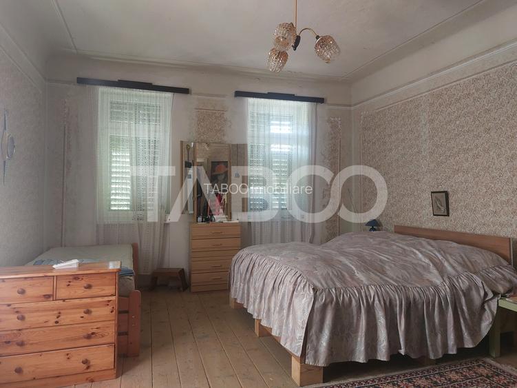 Casa si curte individuala 2 corpuri de casa separate 4 camere gradina - 6