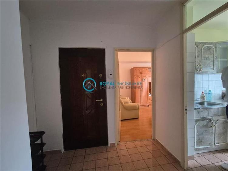 Royal Imobiliare - Vanzare apartament zona Ienachita Vacarescu